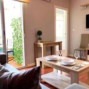 https://centro-historico-de-malaga-a-tan-solo-50m-de-casa-natal.hotelsinnerja.org